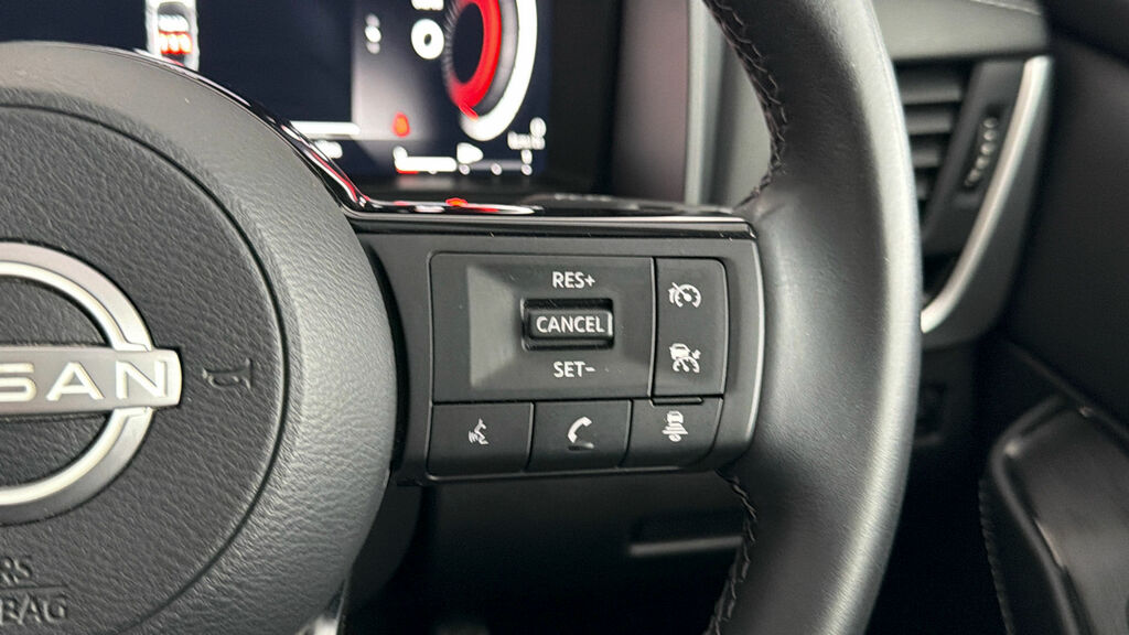 Nissan Qashqai N-connecta Black #23