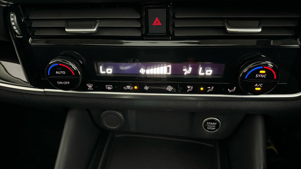 Nissan Qashqai N-connecta Black #11