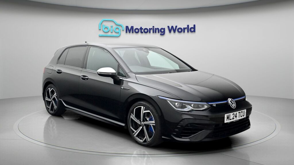 Volkswagen Golf R Black