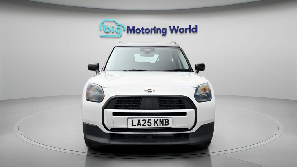 Mini Countryman Classic White #2