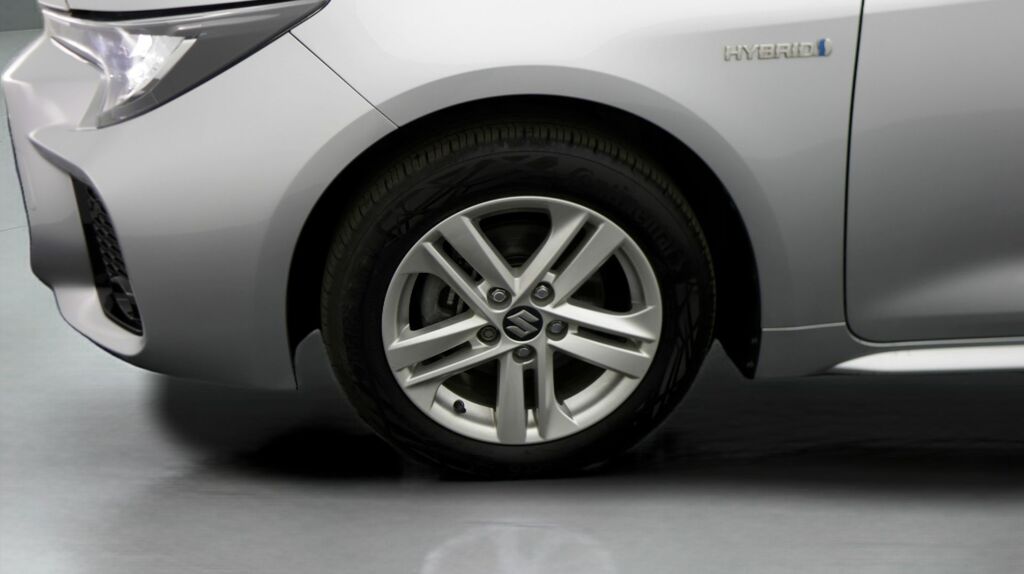 Suzuki Swace Motion Hev Cvt Silver #18