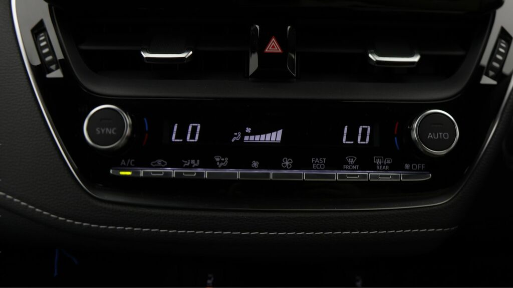 Suzuki Swace Motion Hev Cvt Silver #12