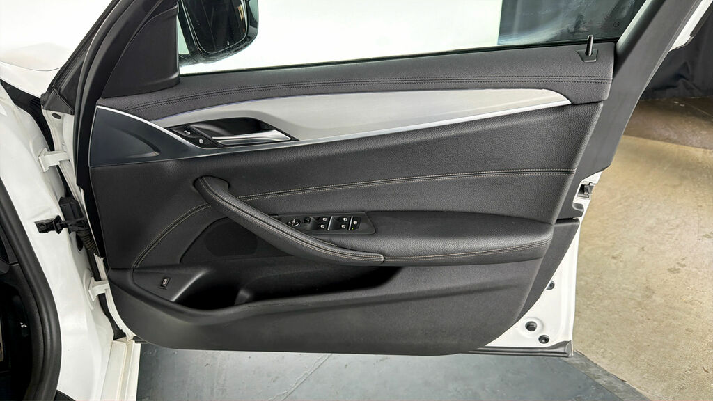 BMW 5 Series 530D M Sport Grey #14