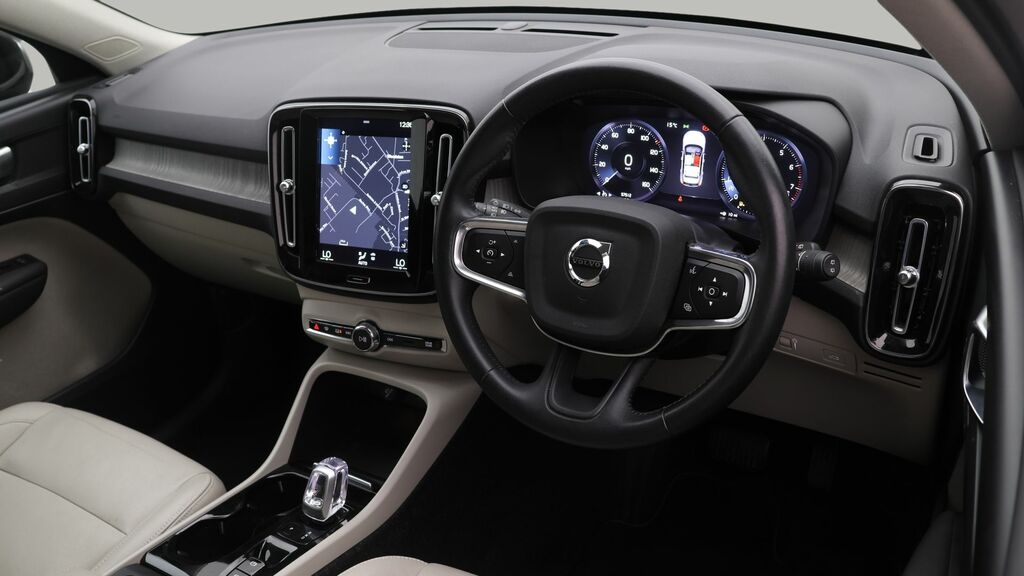 Volvo XC40 T3 R-design Sat Nav Dark Tints Rear Park Assist Black #9