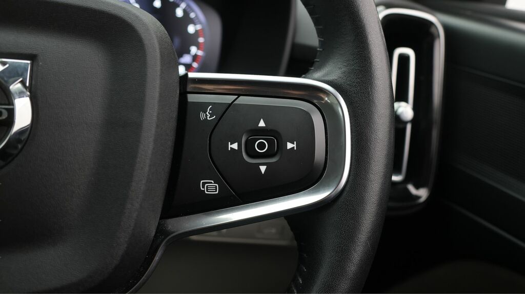 Volvo XC40 T3 R-design Sat Nav Dark Tints Rear Park Assist Black #23