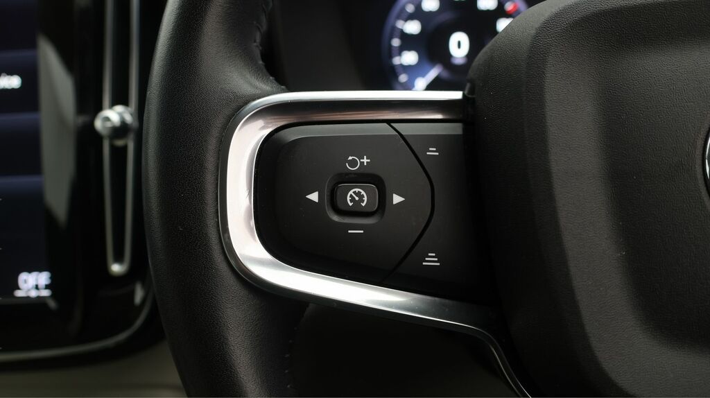 Volvo XC40 T3 R-design Sat Nav Dark Tints Rear Park Assist Black #20
