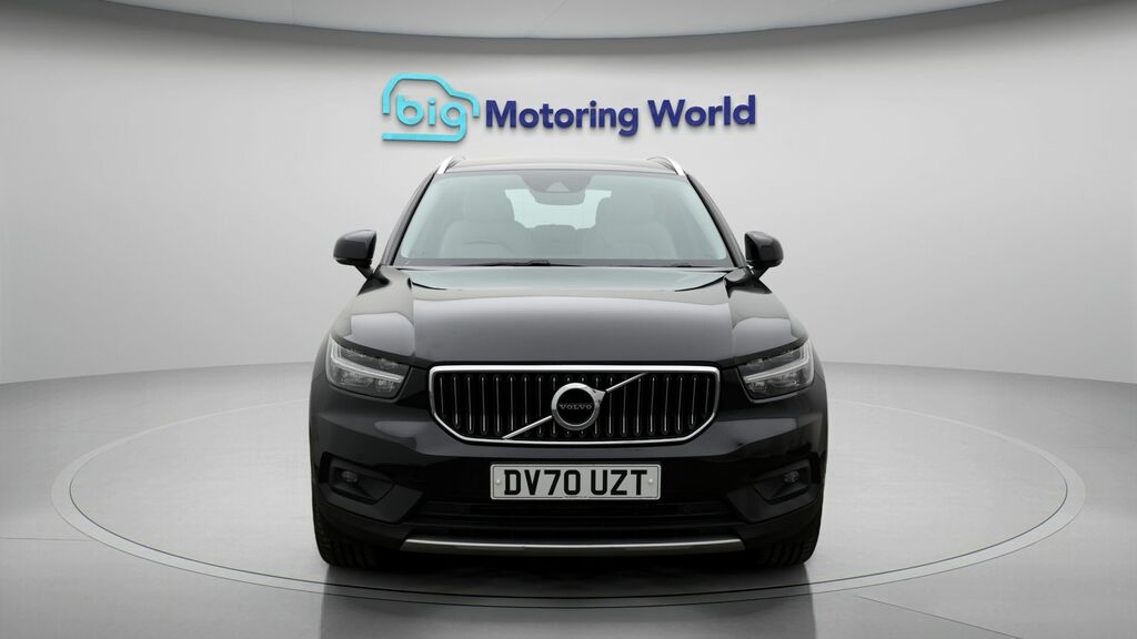 Volvo XC40 Inscription Black #2
