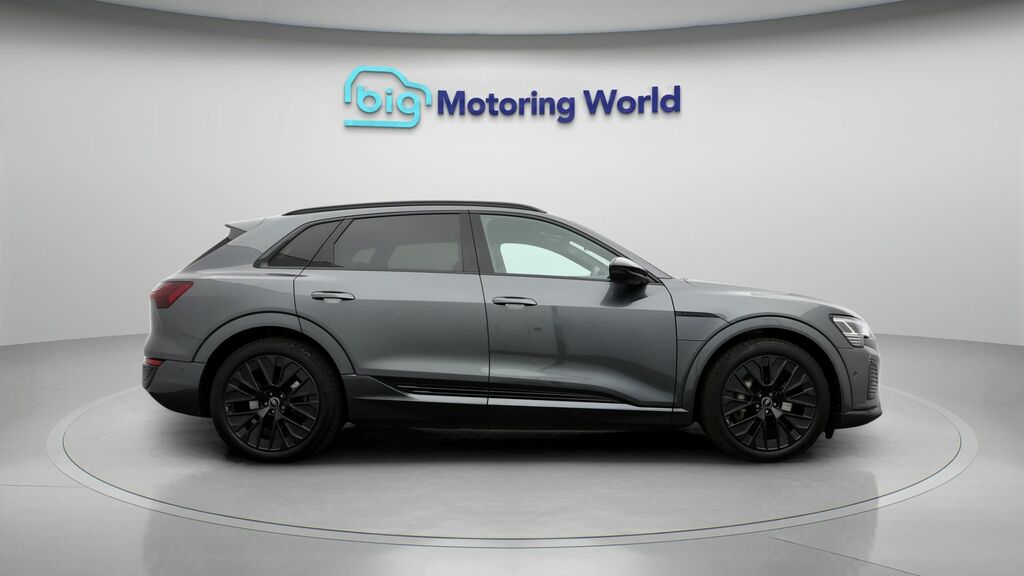 Audi Q8 e tron Audi 300Kw 55 Quattro 114Kwh Black Edition Aut Blue #8