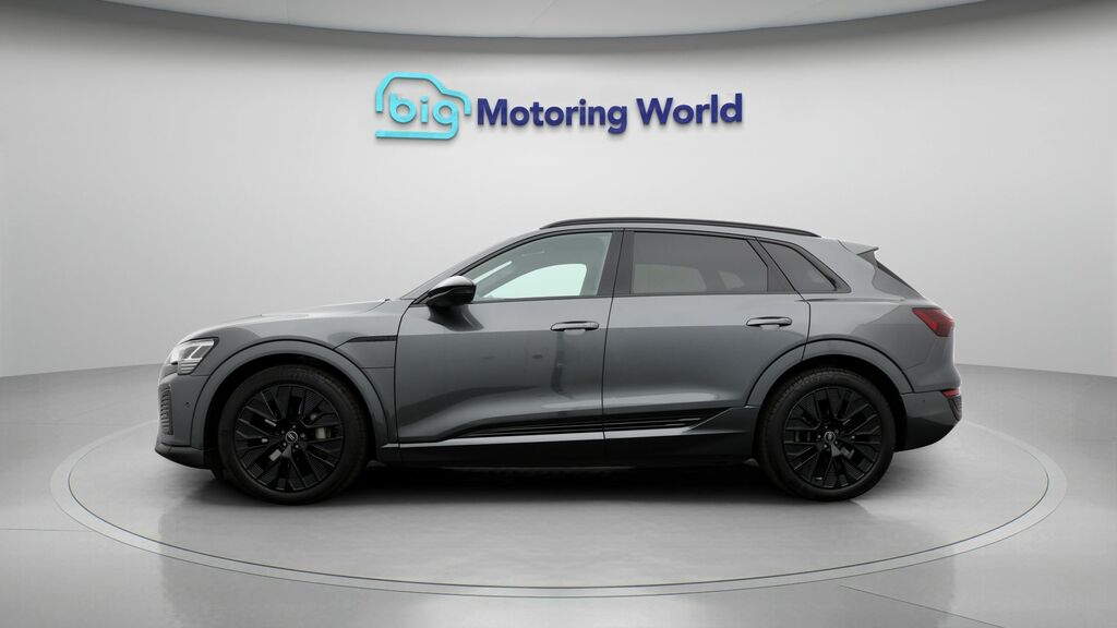Audi Q8 e tron Black Edition Grey #4