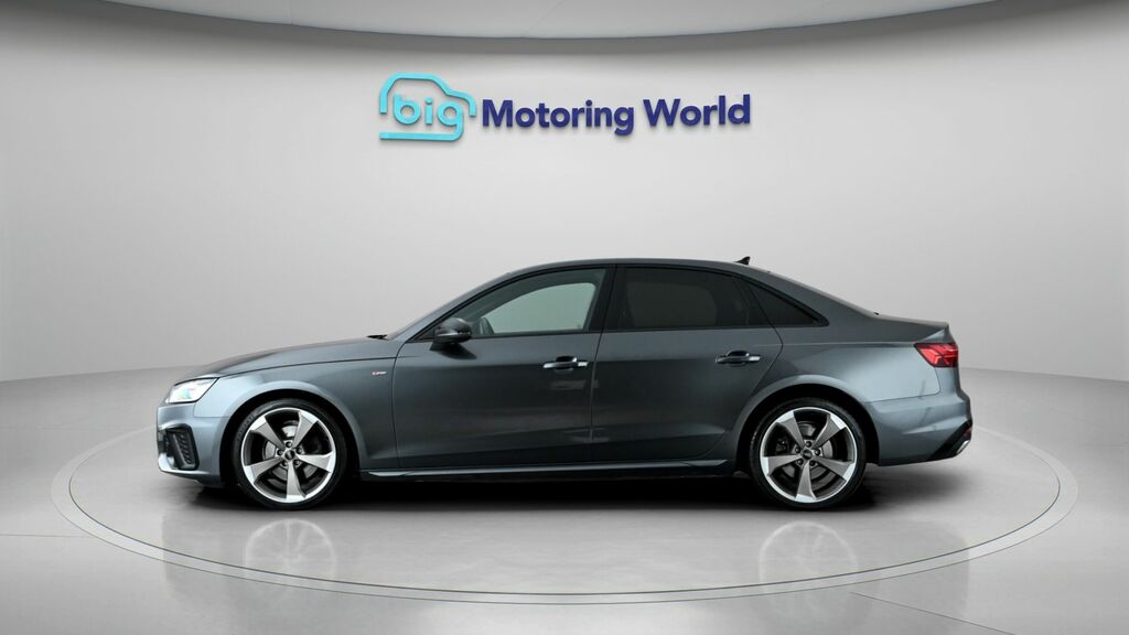 Audi A4 Black Edition Grey #4
