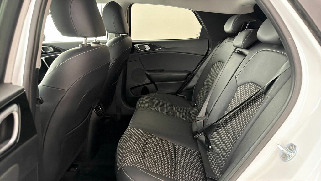 Kia Xceed 1.5 T Gdi 3 Suv Black #15