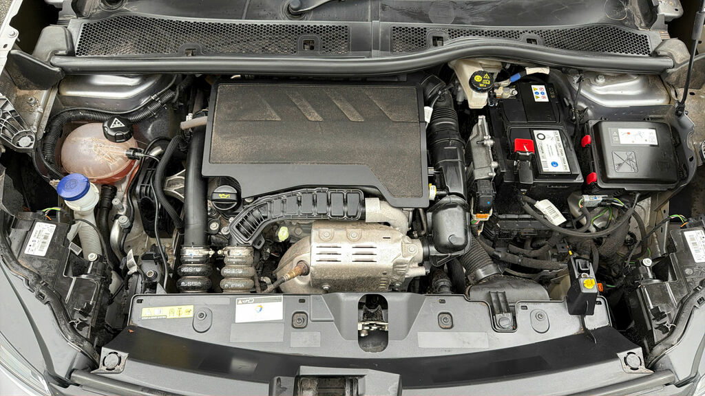 Peugeot 2008 1.2 Puretech 130 Gt Grey #18
