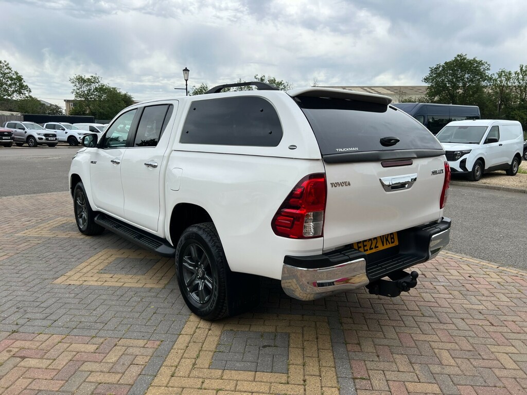Toyota HILUX D-4d 150 Icon 4Wd Double Cab With Truckman Top Aut FE22VKB White #5
