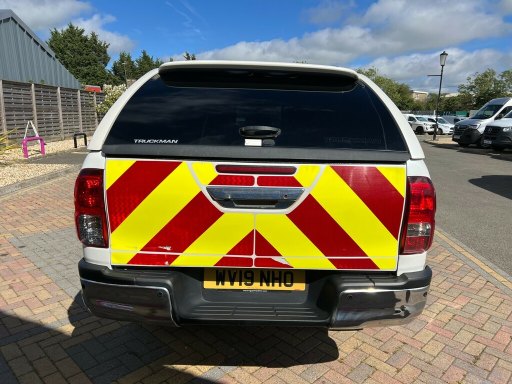 Toyota HILUX D-4d 150 Invincible X 4Wd Double Cab With Truckman WV19NHO White #4