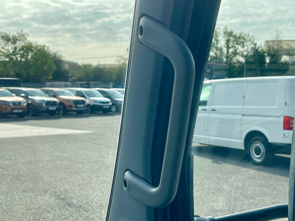 Mitsubishi Fuso Canter 7C15 34 Eu6 White #16