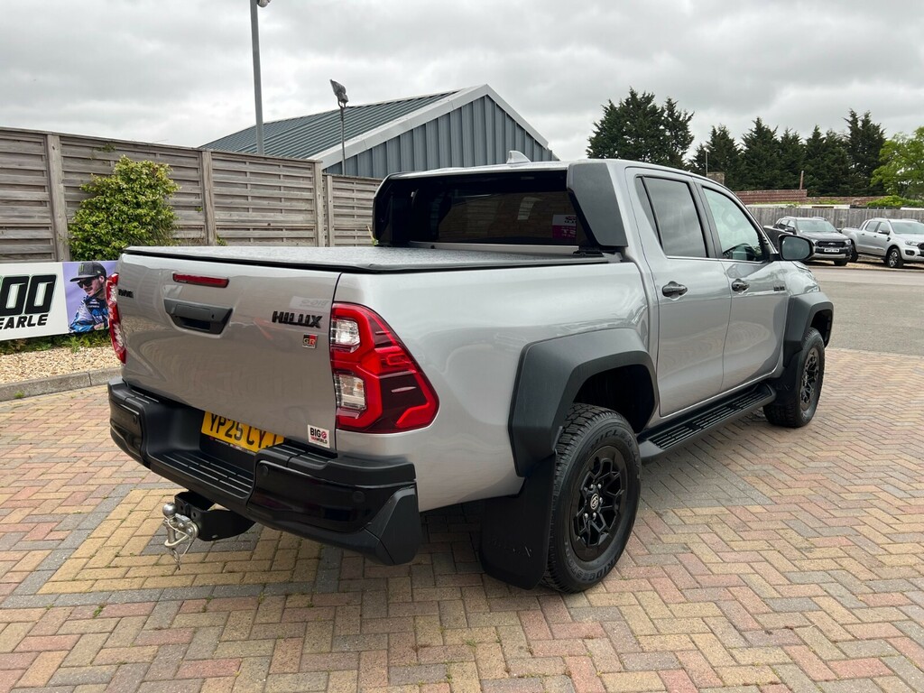 Toyota HILUX D-4d 204 Gr Sport 4Wd Double Cab With Tonneau Cove Silver #3