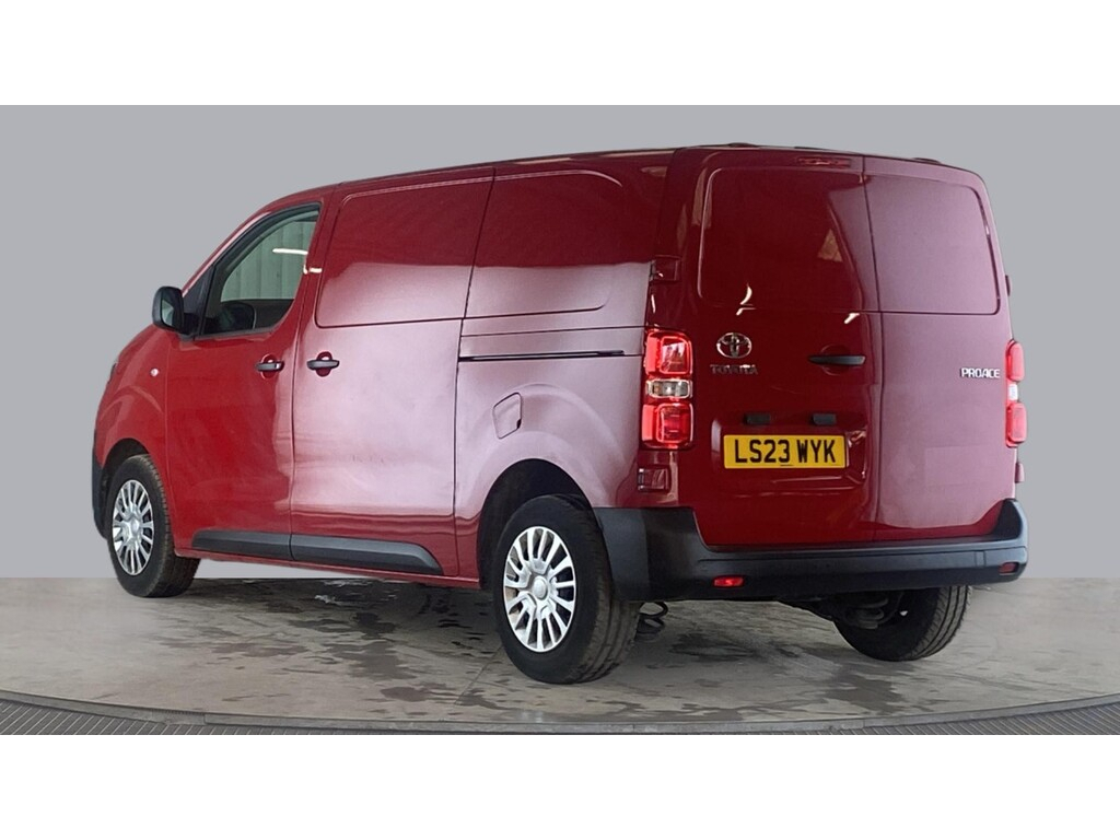 Toyota PROACE 2.0D 140 L2h1 Icon Mwb Low Roof Red #4
