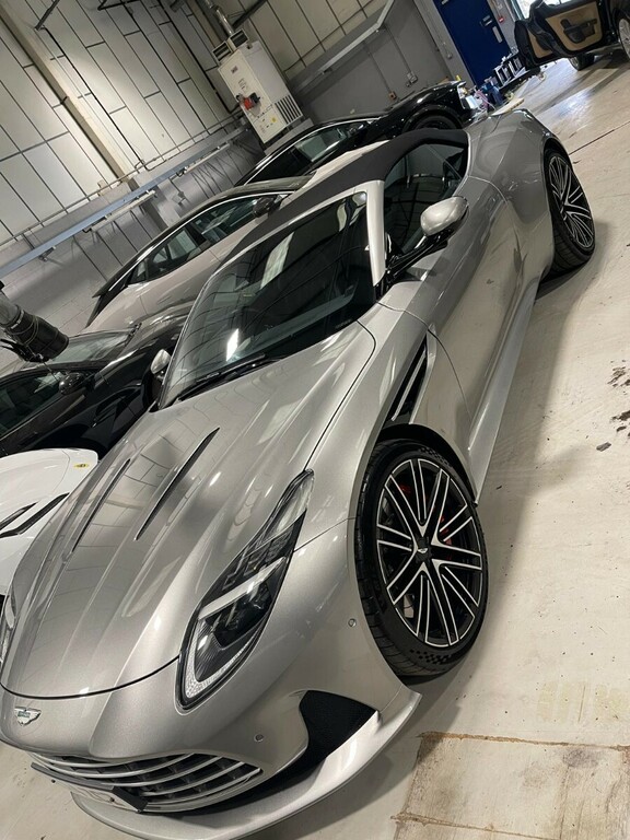 Aston Martin DB12 4.0 V8 670 Volante Touchtronic Silver #4