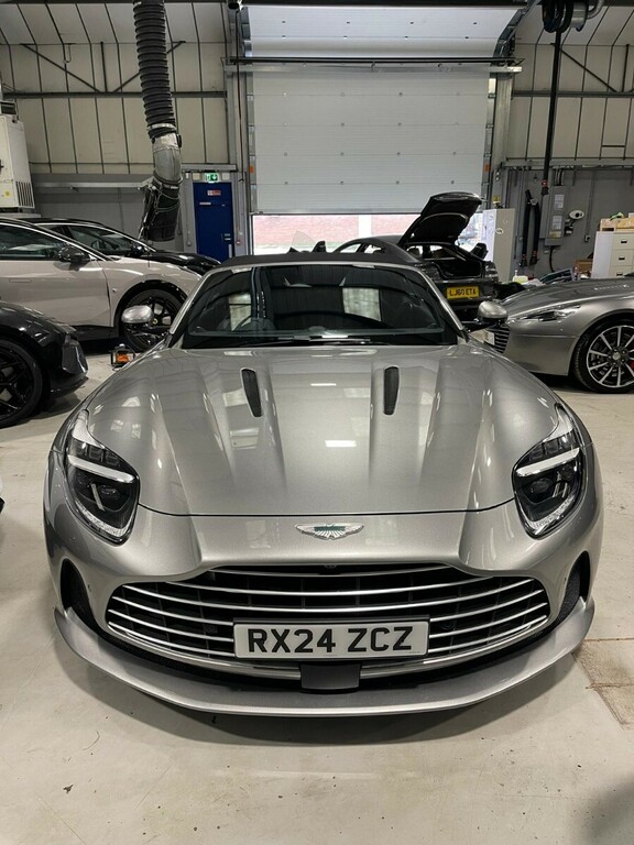 Aston Martin DB12 4.0 V8 670 Volante Touchtronic Silver