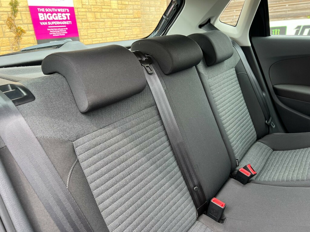 Volkswagen Polo Match Silver #24