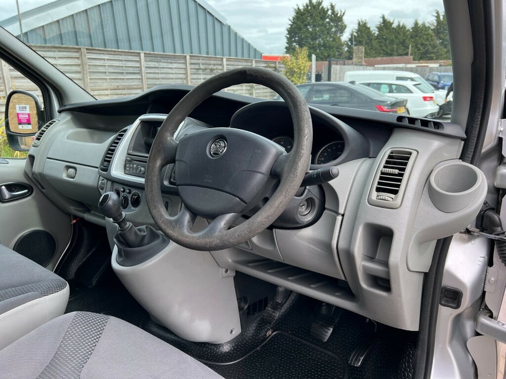 Vauxhall Vivaro 2.0 2700 Cdti Silver #11
