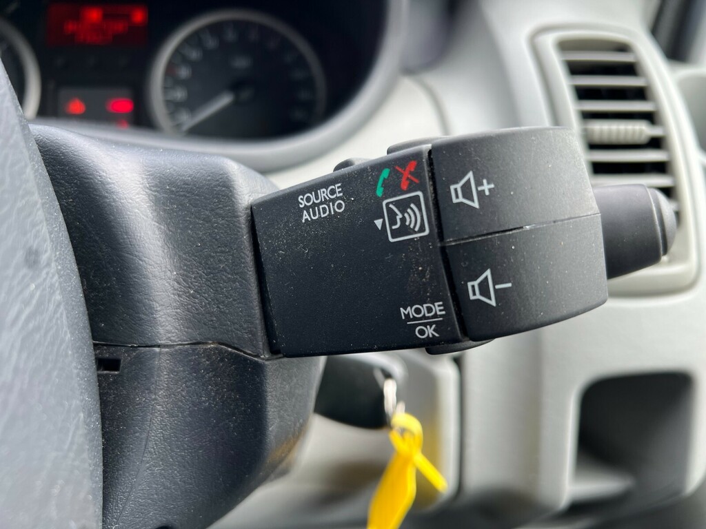 Vauxhall Vivaro 2.0 2700 Cdti Silver #21