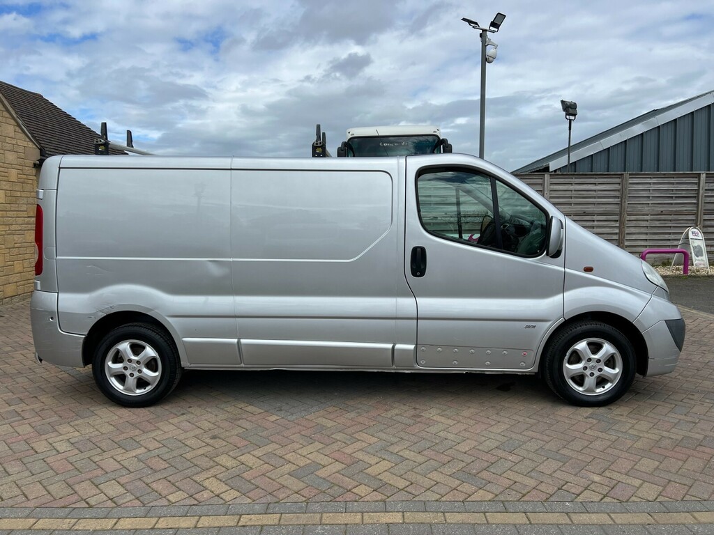 Vauxhall Vivaro 2900 Cdti 115 Sportive Lwb Low Roof 22814 Silver #2