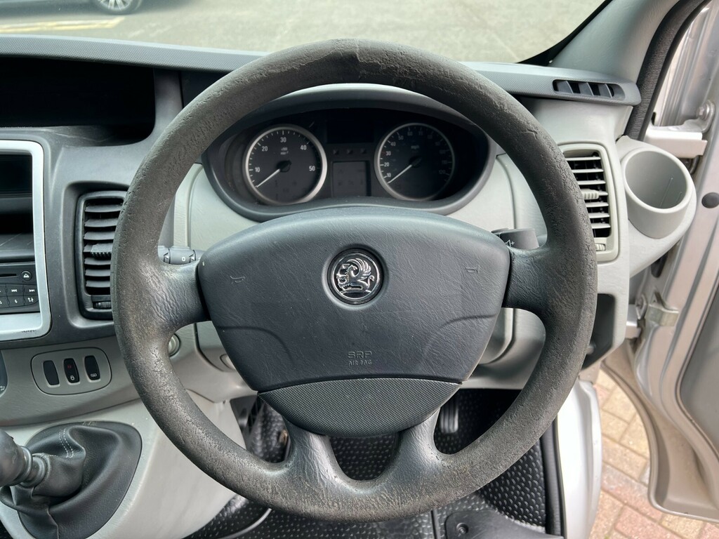 Vauxhall Vivaro 2.0 2700 Cdti Silver #13