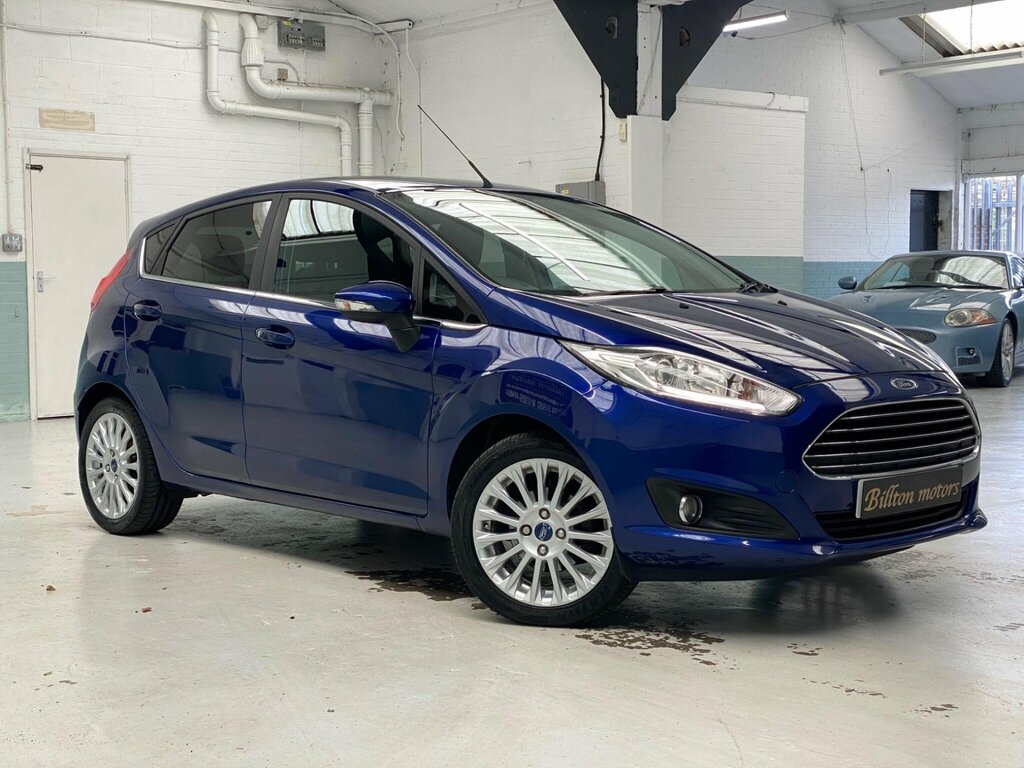 Ford Fiesta 1.6 Titanium Powershift Euro 5 Blue