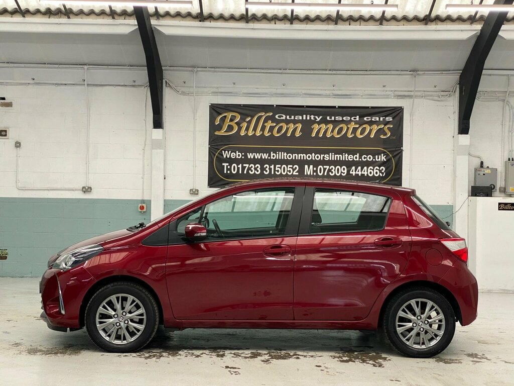 Toyota Yaris 1.5 Vvt-i Icon Euro 6 Red #6