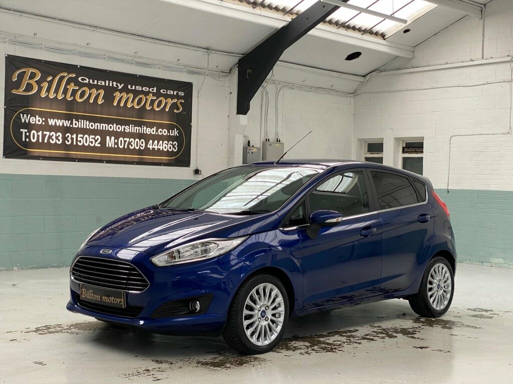 Ford Fiesta Hatchback White #2