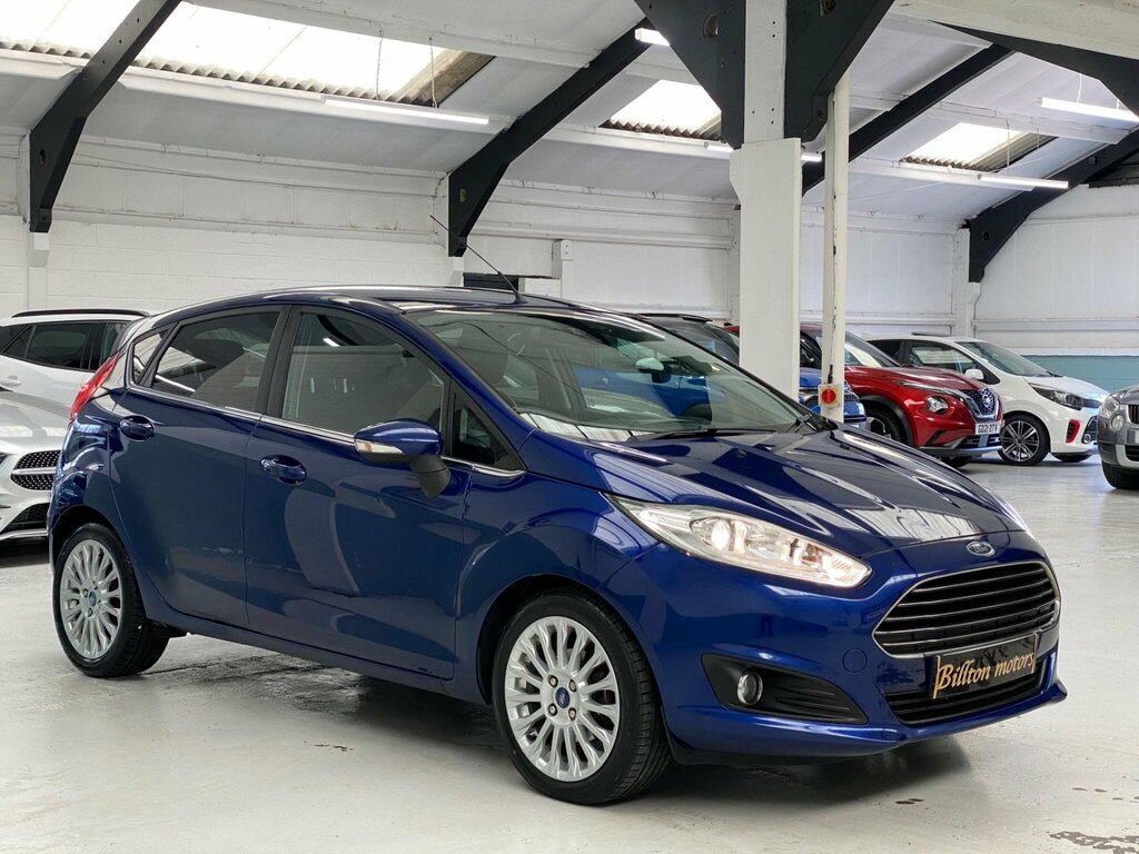Ford Fiesta Hatchback White #35