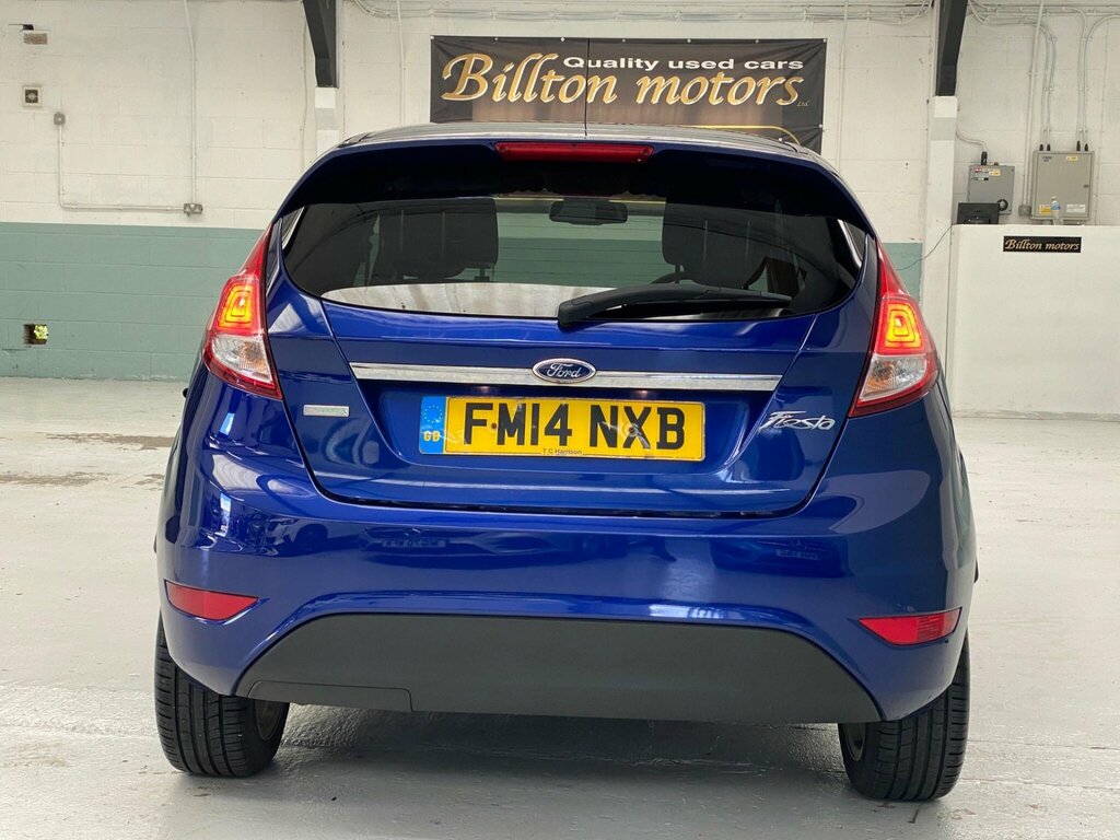 Ford Fiesta Hatchback White #38