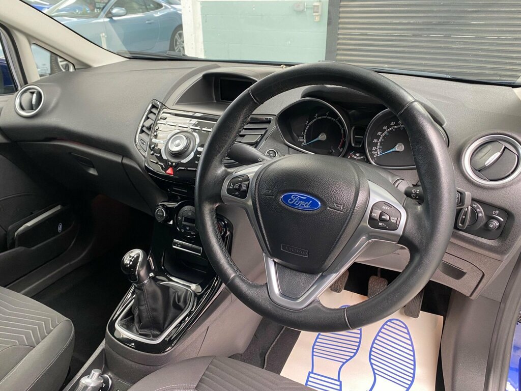 Ford Fiesta Hatchback White #3