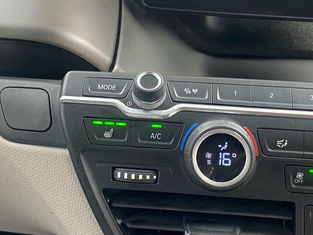 BMW i3 125Kw 33Kwh Suite Interior World Grey #23