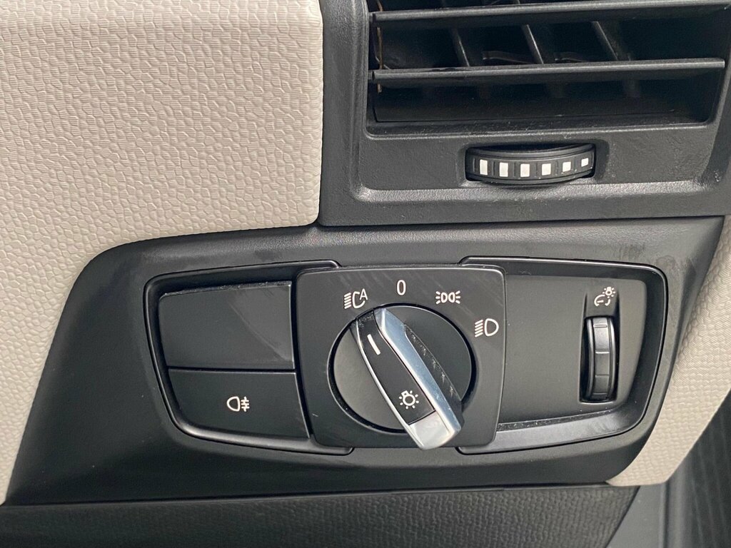 BMW i3 125Kw 33Kwh Suite Interior World Grey #37