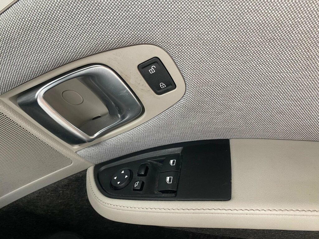 BMW i3 125Kw 33Kwh Suite Interior World Grey #36