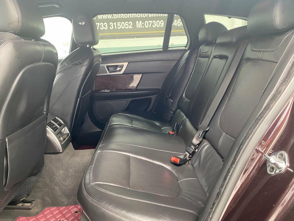 Jaguar XF 2.2 D Luxury White #18