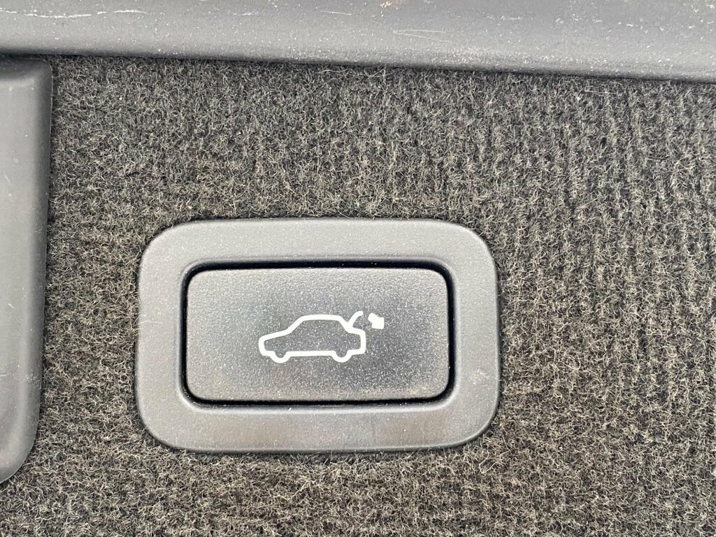 Jaguar XF 2.2 D Luxury White #17