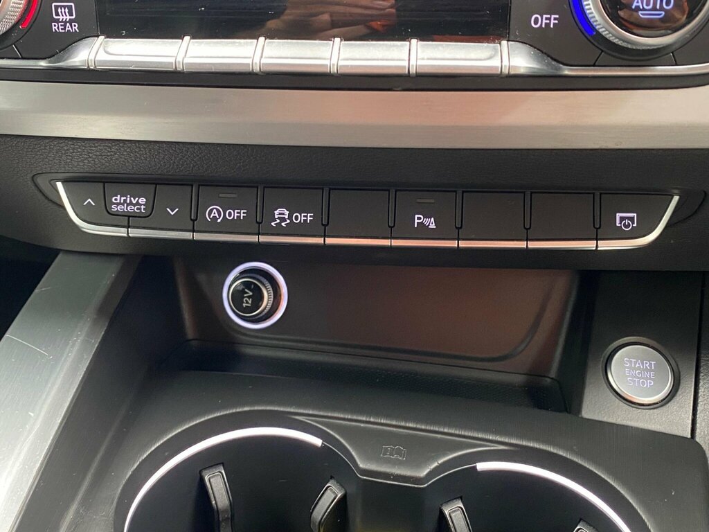 Audi A4 Avant 2017 Audi A4 2.0 Avant Tdi Ultra Sport Black #25