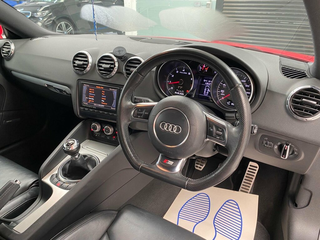 Audi TT 2.0 Tfsi Black Edition Euro 5 Ss Red #3