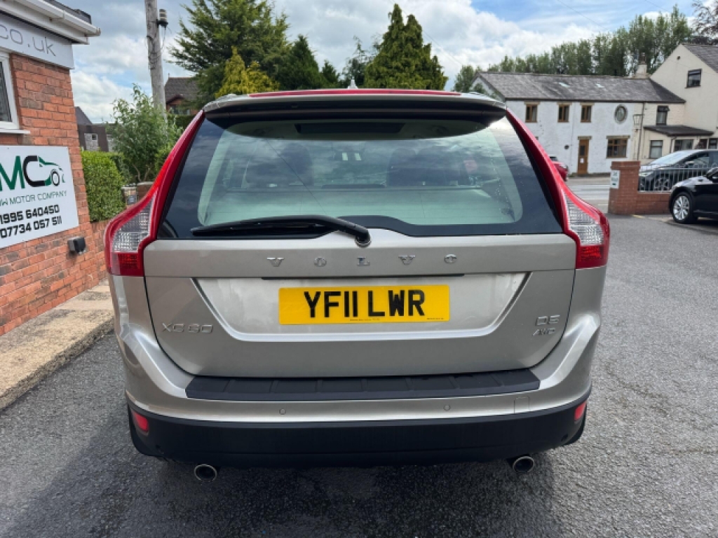 Volvo XC60 2.4 D5 Se Lux Geartronic Awd Euro 5 Gold #5