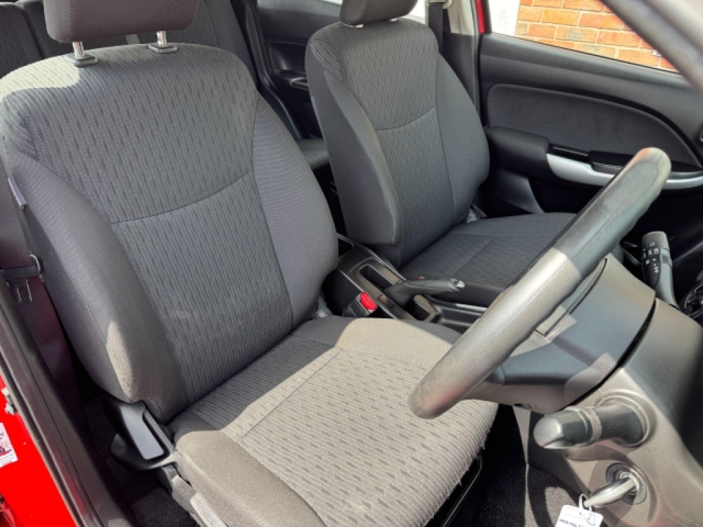 Suzuki Baleno 1.0 Boosterjet Sz5 White #14