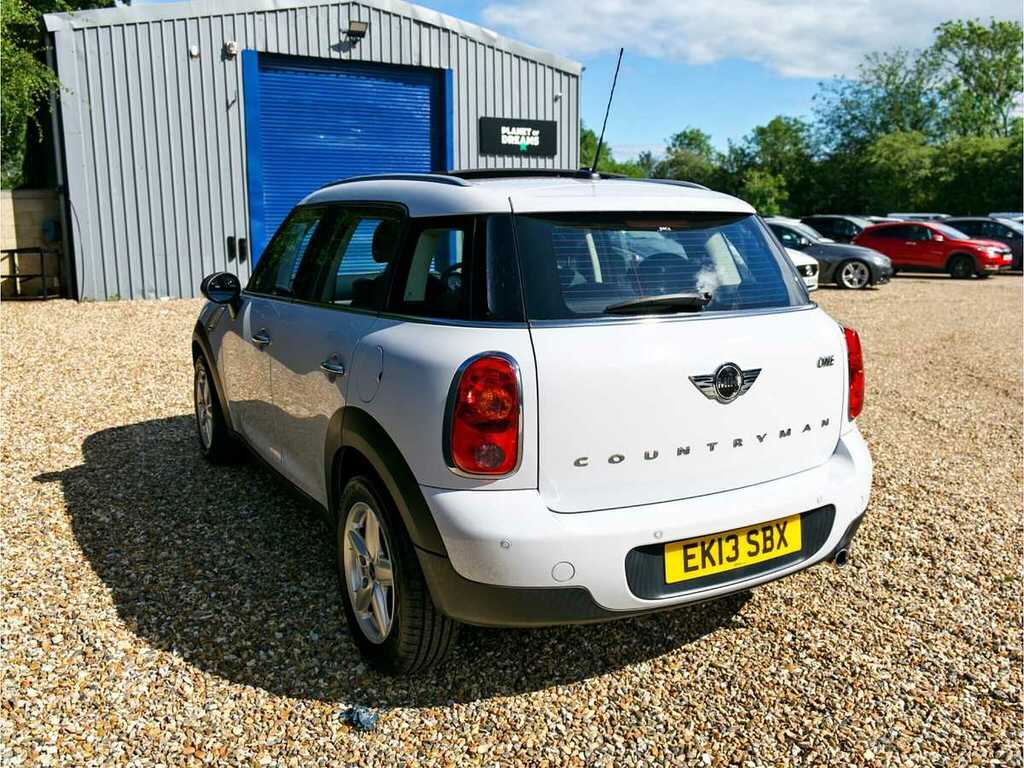 Mini Countryman One White #6