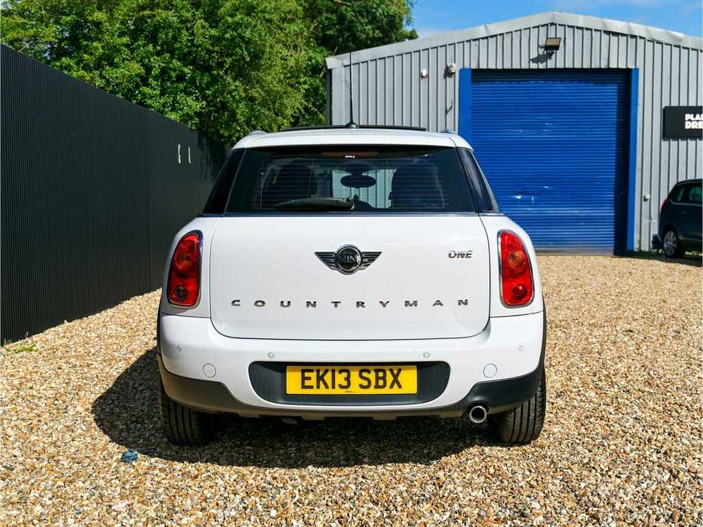 Mini Countryman One White #5