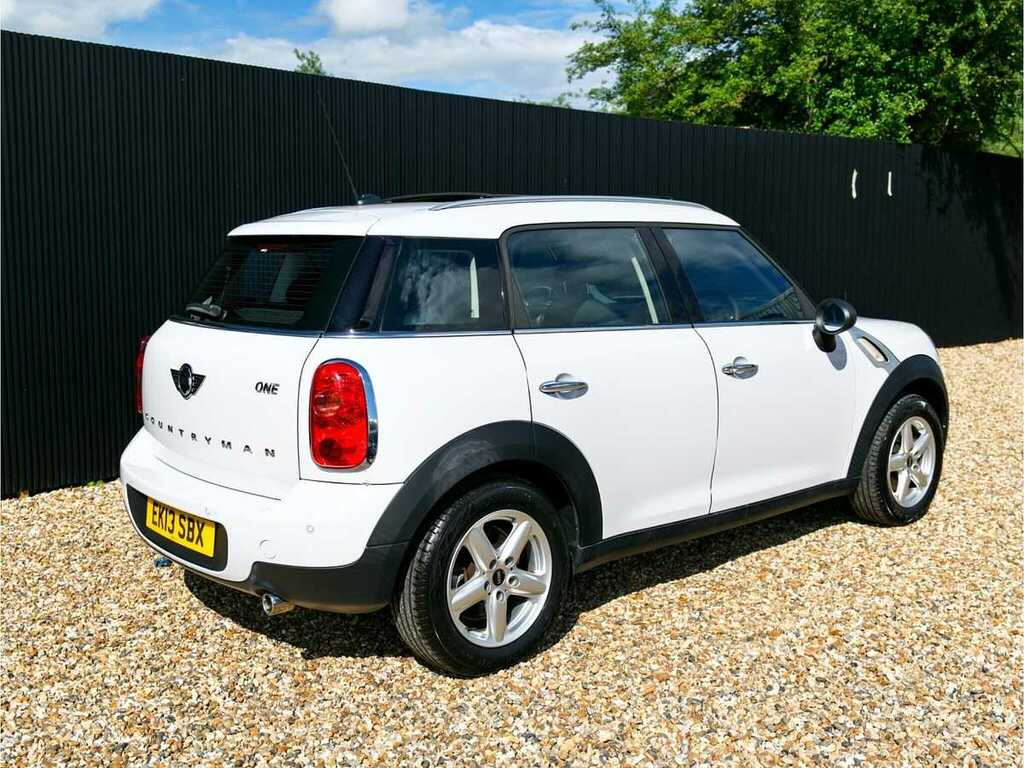 Mini Countryman One White #4