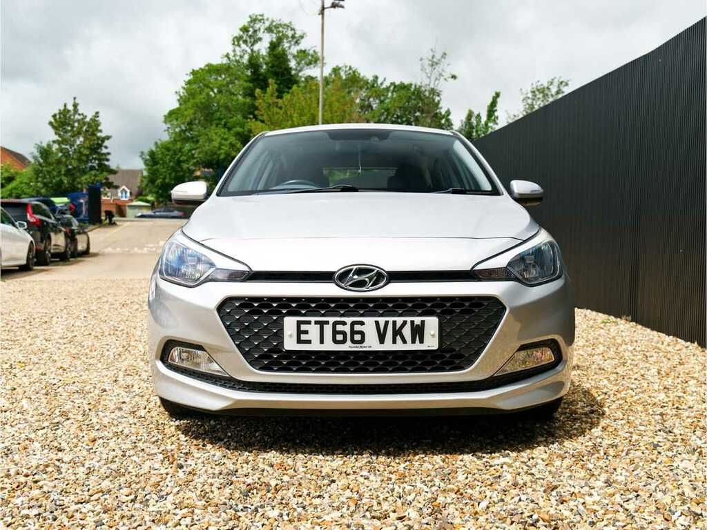 Hyundai I20 Se Mpi ET66VKW Silver #2