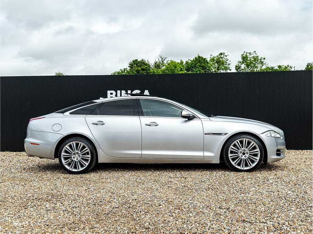 Jaguar XJ Portfolio Silver #3