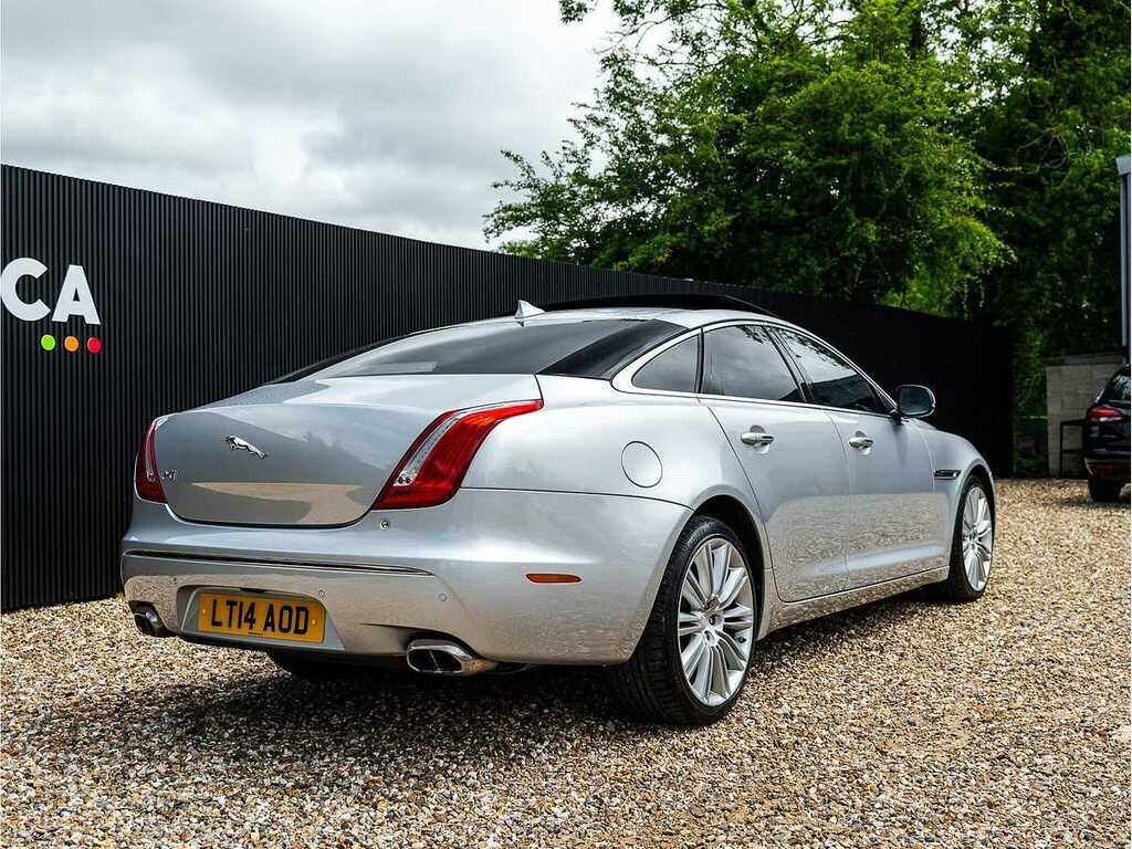 Jaguar XJ Portfolio Silver #4