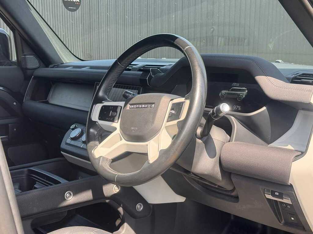 Land Rover Defender X-dynamic S Phev Black #5